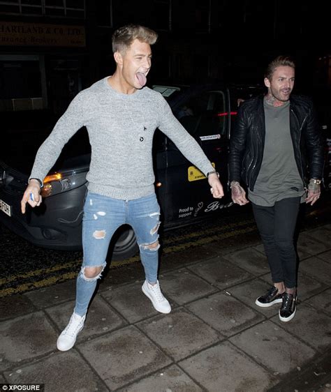 Cbb Winner Scotty T Rejoins The Geordie Shore Cast For A Messy Night Daily Mail Online