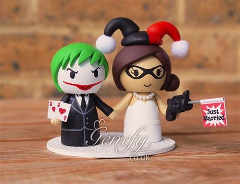 Fabulous Joker And Harley Quinn Wedding Cake Topper