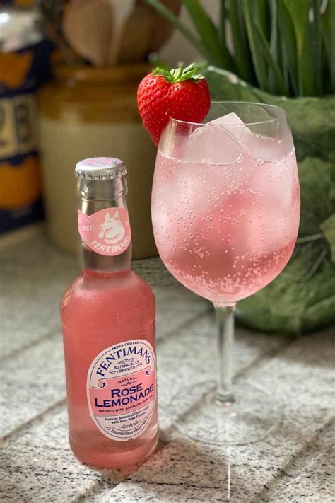 An Easy Cocktail Recipe That Turns The Gin Spritz A Gorgeous Pink Color Try Gordons Pink Gin