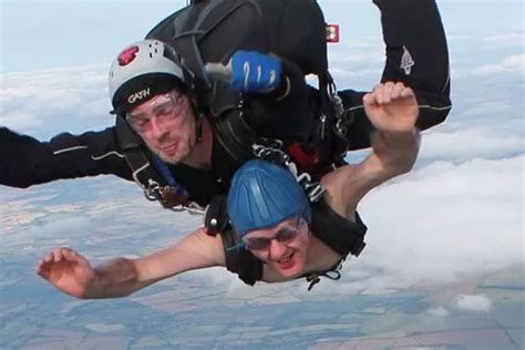 Watch Naked Daredevil Skydive As Nature Intended Naked From 10 000 Feet