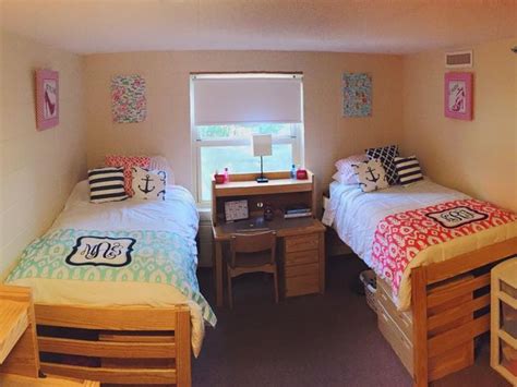preppy dorm room lilly pulitzer theme by nicoleselysianworks on etsy preppy dorm room dorm