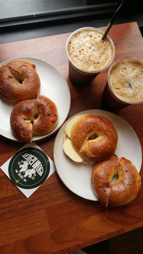 The Best Bagels In Korea Coffee Cats Kimchi Best Bagels Coffee And