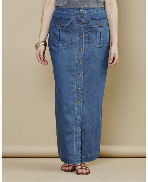 8 Chic And Sassy Plus Size Denim Skirts To Wear This Summer And Fall