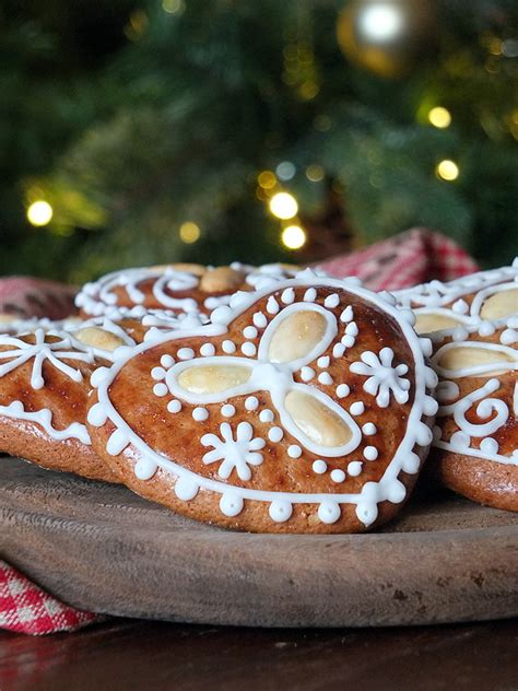 Find out more about the hallmark channel original movie a cookie cutter christmas, starring erin krakow. Christmas Slovak Cookies : Slovak Traditional Christmas ...