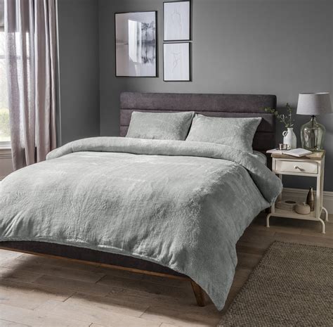 The design comes in five different colours to choose from we also showed you how shoppers are going wild for a teddy fleece pullover from amazon… and it's all over instagram. Teddy Fleece Grey Duvet set, cosy and soft, from Clyde Linens