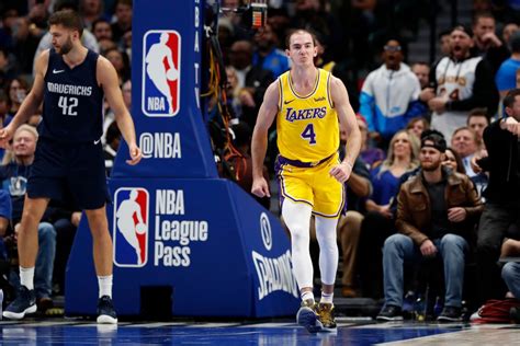 Lakers Alex Caruso Spawns Internet Memes But Has Real Game Orange