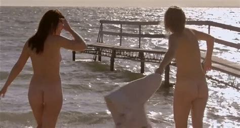 Nude Video Celebs L Rke Winther Nude En Enkelt Til Korsor