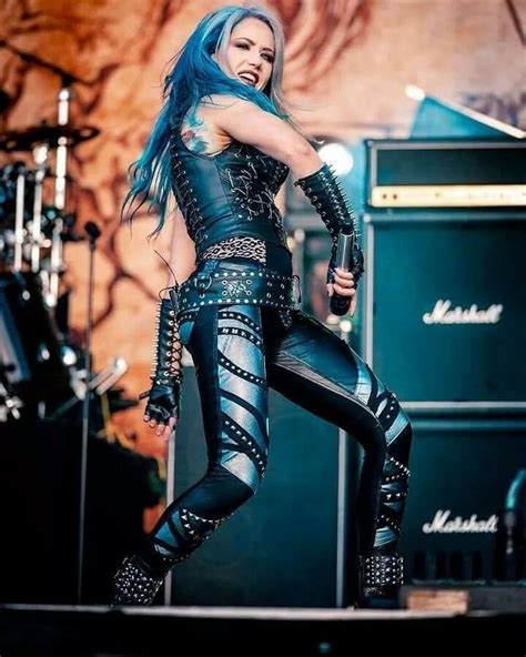 Pin De Eugenio Flecha En Alissa White Gluz En Chica De Metal