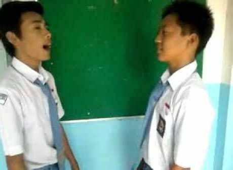 Percakapan Bahasa Inggris 2 Orang di Sekolah dalam ...