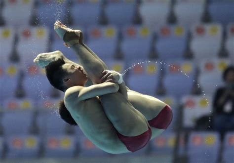 The diving competitions at the 2016 summer olympics in rio de janeiro took place from 7 to 20 august at maria lenk aquatic center in barra da tijuca. Chinese diver Chen wins 3rd world title in 10-meter ...