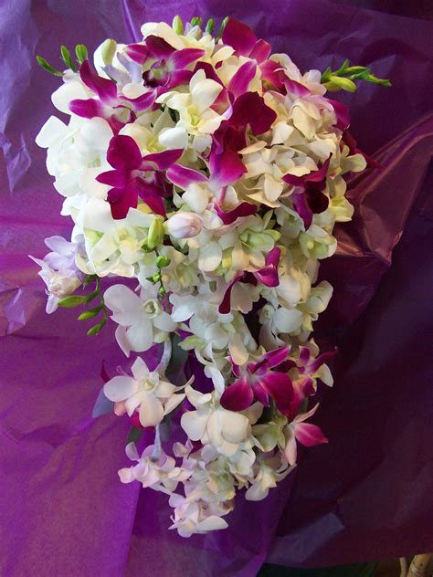 We did not find results for: Flowing cascade bridal bouquets are gaining new popularity ...