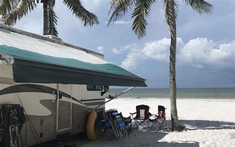 Red Coconut Rv Park With 170 Sites Park Your Rv Right On The Beach