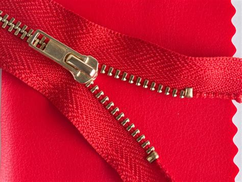 Mjtrends 9 Inch Red Brass Zipper