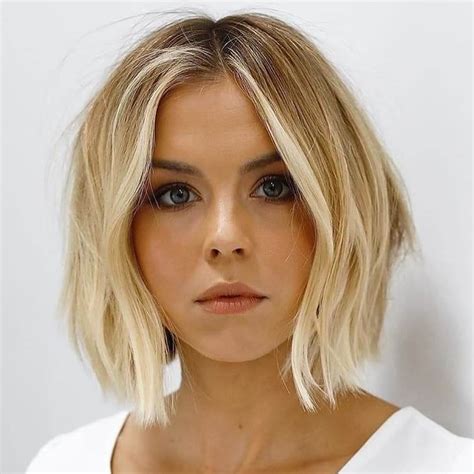 Check what to pay attention for when choosing the right hairstyle. Short Haircuts for Oval Faces 2020 - 2021 - 30+