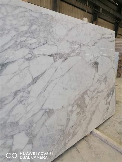 White Italian Marble For Flooring Thickness 20 25 Mm At Rs 145