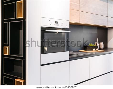 White Clean Modern Kitchen Stock Photo 625956809 Shutterstock