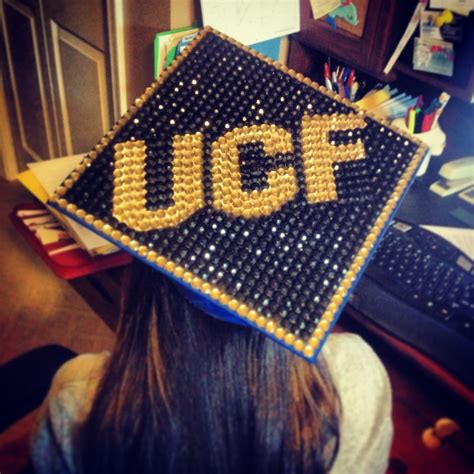 This inspirational maya angelou quote is a great way to honor all your hard work over the past four years. 13 Graduation Cap Decorating Ideas | No Sleep Till Brooklynn