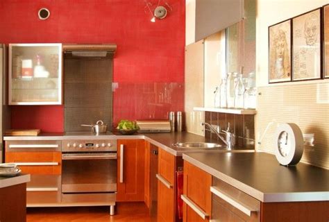 Pero, en general, todos los españoles se engalanan para celebrar la navidad, compran regalos, adornan las casa, se hacen fiestas, se comen los mejores platos y se piden deseos de paz y prosperidad para el año nuevo. Pinta tu cocina de colores alegres | Gabinetes cocina ...