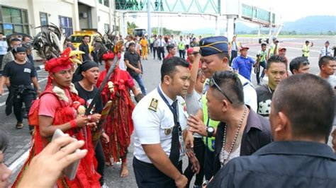 Cara terbaik untuk mendorong pekerja memiliki pola pikir kolaboratif, dengan memperlengkapi setiap anggota tim, untuk berpartisipasi aktif dalam dinamika kelompok. Cara Bekerja Di Kantor Kecam - Bagaimana cara agar bisa bekerja di google? - Piel Wallpaper