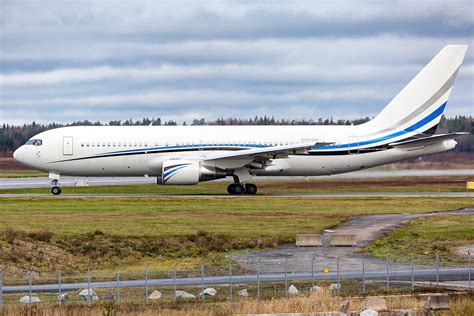 N767mw Boeing 767 277 Mlw Aviation Llc Giant 7656 To Ott Flickr