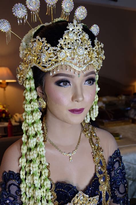 We did not find results for: Make Up Pengantin Sunda Modern | Saubhaya Makeup