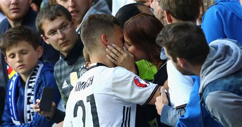 Joshua kimmich, girlfriend announce pregnancy. Joshua Kimmich, girlfriend announce pregnancy - Bavarian Football Works
