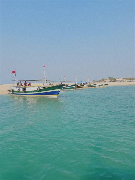 Liburan Ramah Kantong ke Gili Ketapang Probolinggo (One Day Trip