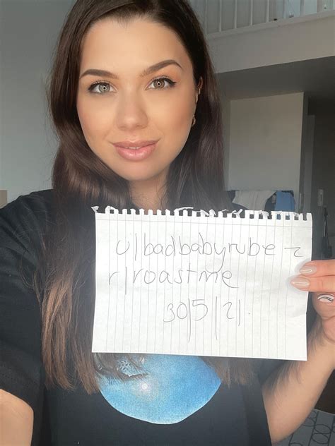 23 Year Old British Girl I Bet You Cant Roast Me Without Mentioning