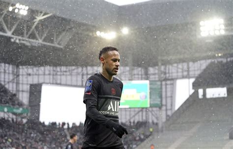 ASSE PSG Neymar encore victime dune impressionnante blessure à