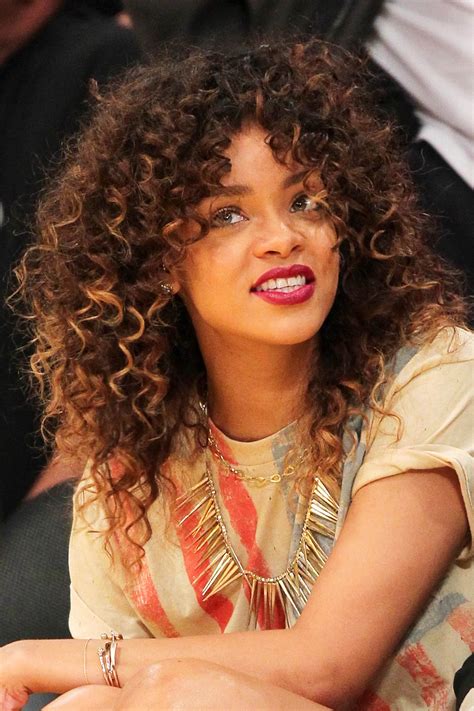 ️rihanna Curly Hairstyles Free Download