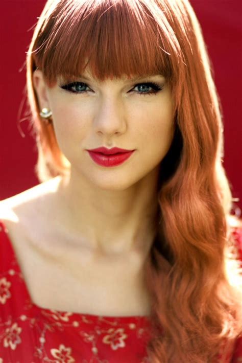 Taylor Swift With Red Hair Old Pic Taylor Swift Taylor Swift