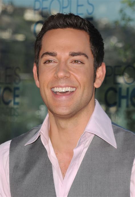 Ex Chuck Star Zachary Levi Takes The Long Way To Broadway Access Online