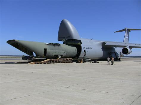 Air Force Now Wants To Get Sidelined C 5 Galaxy Transports Back In The Air