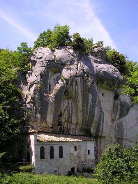 L Eremo Di Sant Onofrio A Serramonacesca Luogo Di Pace E Silenzio Vipi