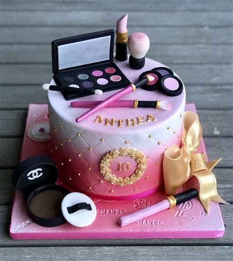 And make everyone at the table request a slice. Gateau makeup | Birthday cakes girls kids, Makeup birthday ...