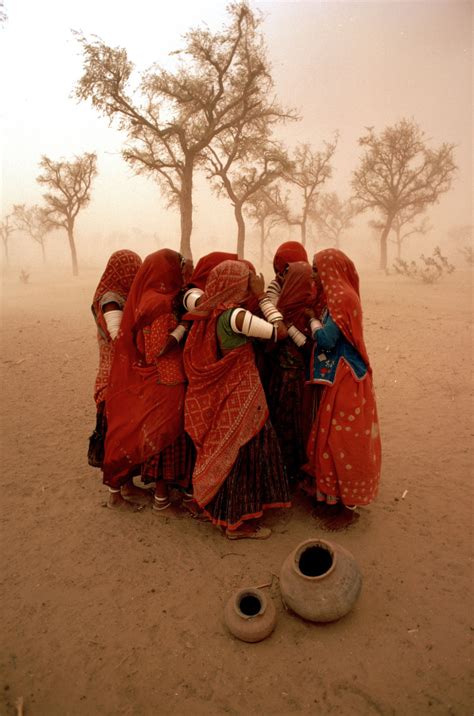 Steve Mccurry India Rajasthan 1983 Dust Storm These Women Were Off