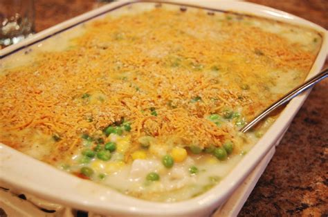 Put in a 9x12 pan and top with buttered breadcrumbs. Chicken Casserole With Corn And Peas ...
