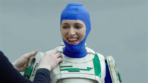 Star Wars Exclusive Phoebe Waller Bridges Droid Takes Hilarious