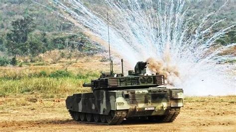 pakistan army inducts first batch of vt 4 battle tanks pakistan business recorder