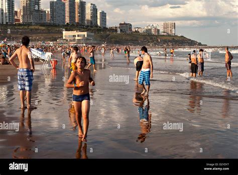 4 Februar 2013 Mar Del Plata Buenos Aires Argentinien Menschen