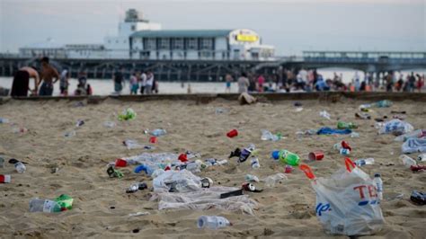 Uk Travel Pick Up Your Litter And Your Poo If You Want To Holiday