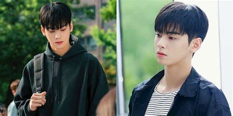 Diziyi izlerken cha eun woo'nun ne kadar yakışıklı birisi olduğunun yanında ne kadar iyi oyuncu olduğunu da fark ettim. 8 Potret Ganteng Cha Eunwoo Perankan Kyungseok di 'My ID ...