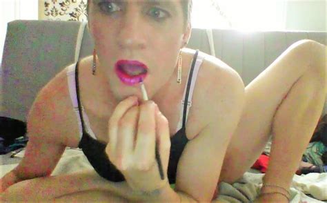 i love wearing lipstick 1 pics xhamster