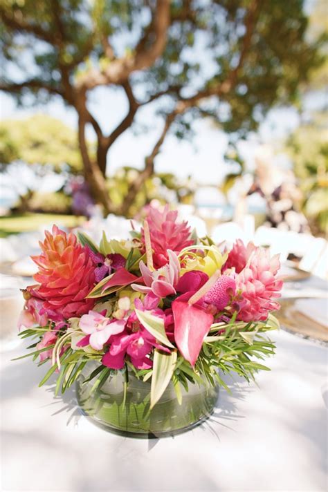 Tropical Centerpiece In Shades Of Pink Tropical Centerpieces Floral