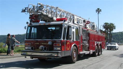Benicia Fire Department Ladder Truck T11 10 Photographed A Flickr