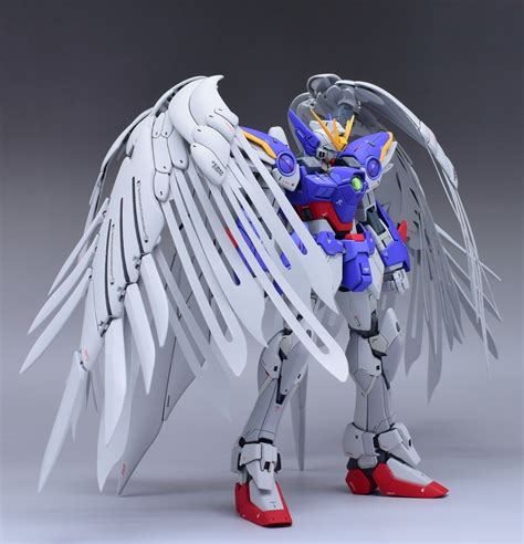 It is the year after colony 195, and war between the space colonies. Gundam Family: MG 1/100 Wing Zero Custom Custom Build