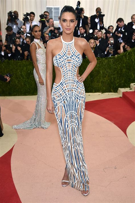 Kendall Jenners 2016 Met Gala Dress Is Her Most Sophisticated Look Yet — Photos