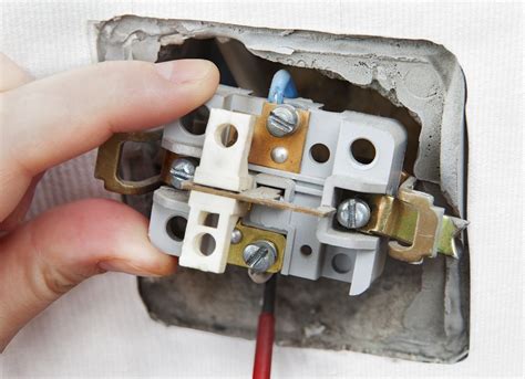 One of these is the power feed, and one is the switch leg, but the switch terminals are interchangeable, so there is no need to identify which is which. How to Wire A Light Switch Quickly, Simply, & Inexpensively - HomeSelfe