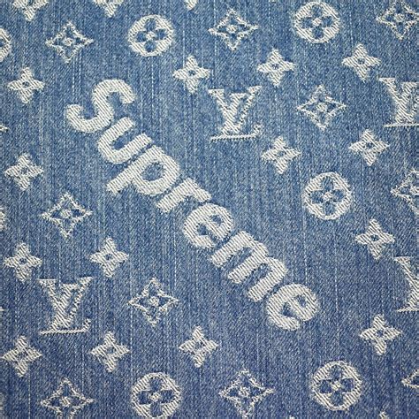 Supreme is one the top streetwear brands in the world. Louis Vuitton Logo Wallpaper Supreme