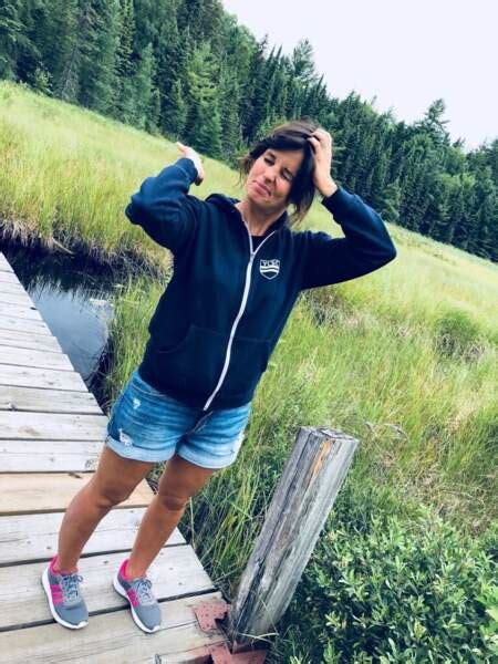 Un phrase à double sens qui l'a beaucoup interrogée. PHOTOS - Faustine Bollaert dévoile ses jolies photos de ...